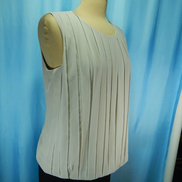 Calvin Klein Taupe Full Pleated Front Bubble Hem Sleeveless Career Top Large EUC - Picture 6 of 12